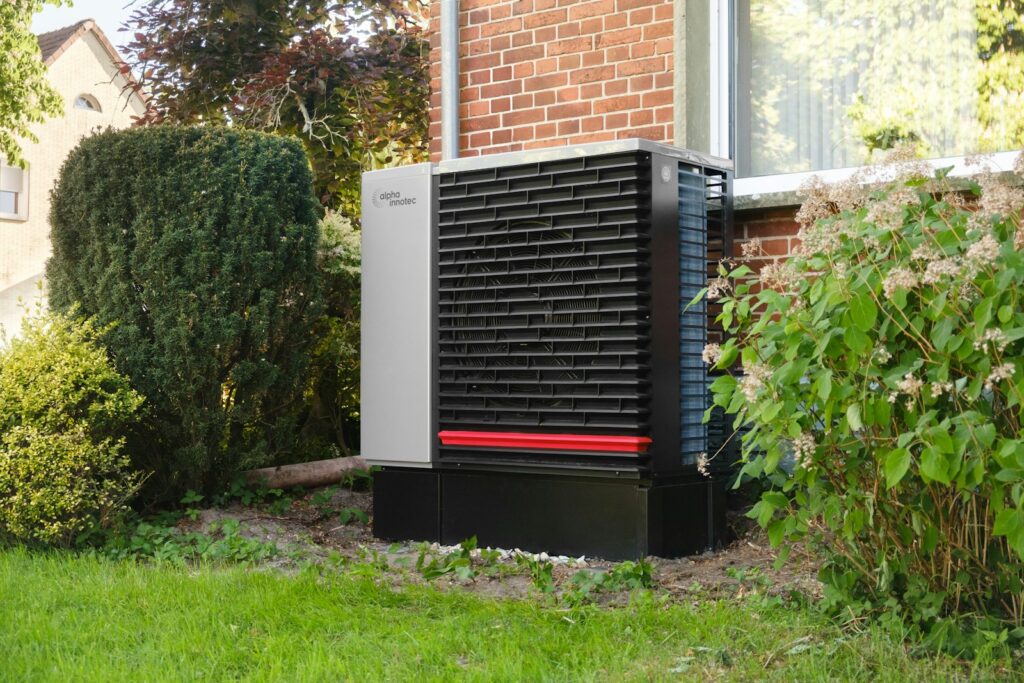 Αντλία θερμότητας vs πετρέλαιο σε μονοκατοικία: Τι αλλάζει στην πράξη;